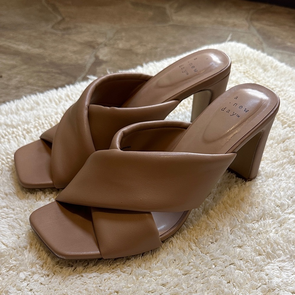A New Day Women's Brown Cross-Band Heels